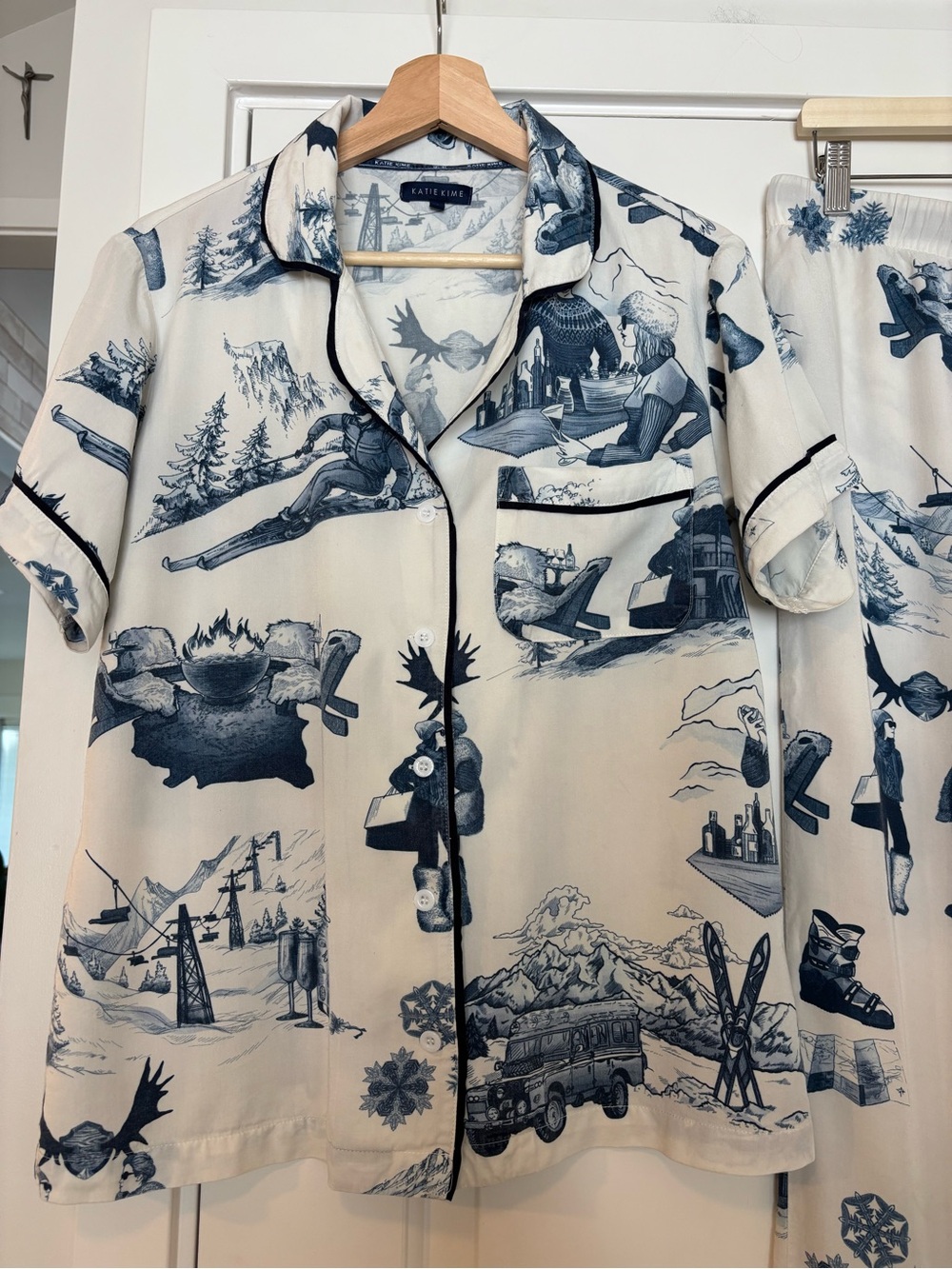 Katie Kime Apres Ski Toile Pajama Set Blue White Short Sleeve Pants Small - Picture 4 of 16